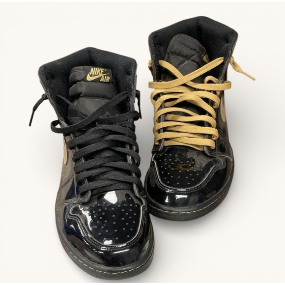 Nike Air Jordan 1 Retro High OG Black Metallic Gold Size 12 COA Authentic main image 4